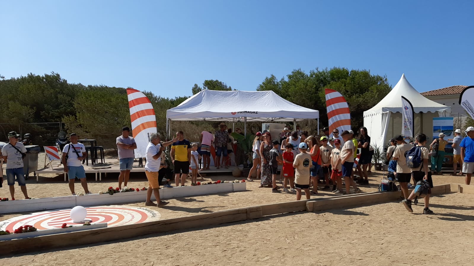 six fours les plages stand