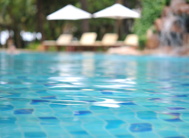 comment nettoyer une piscine de façon naturelle